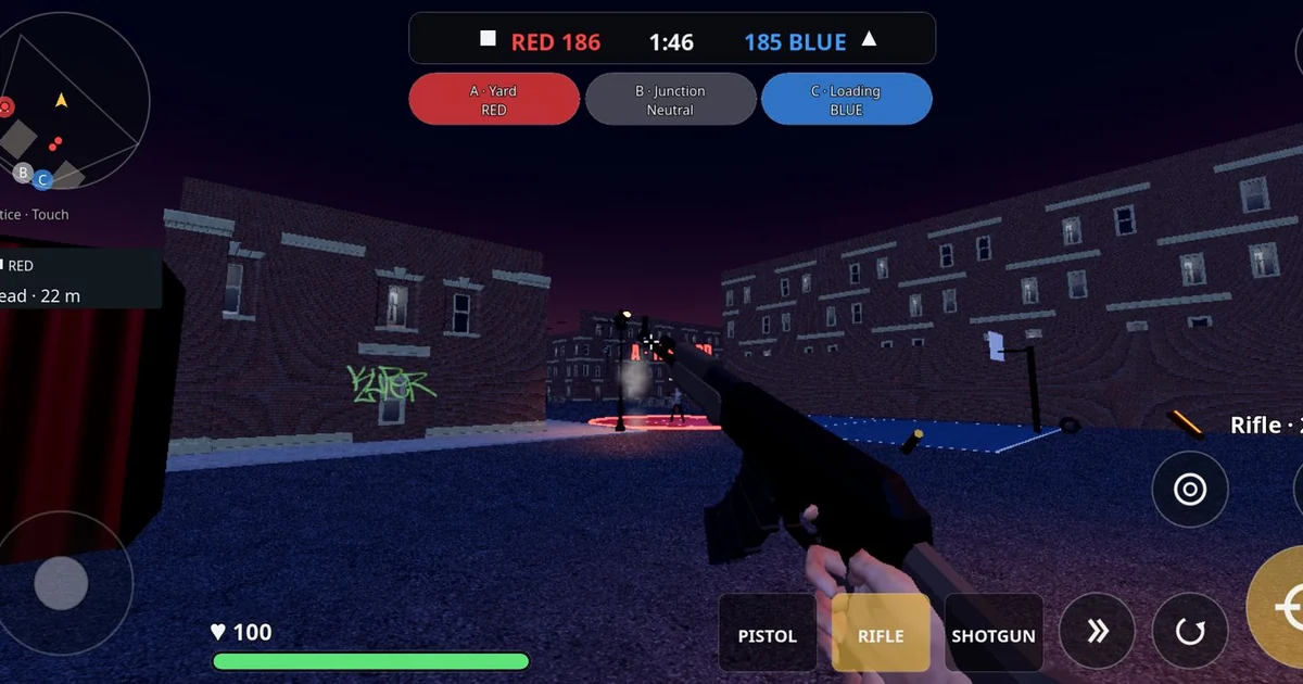 Hood Warfare gameplay screenshot: crews fighting over the Yard corner